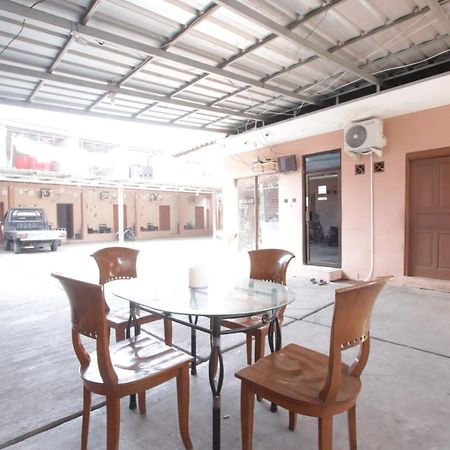 Oyo 91490 Hotel Rumah Kita Cirebon Ngoại thất bức ảnh