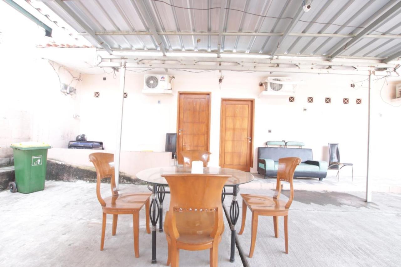 Oyo 91490 Hotel Rumah Kita Cirebon Ngoại thất bức ảnh