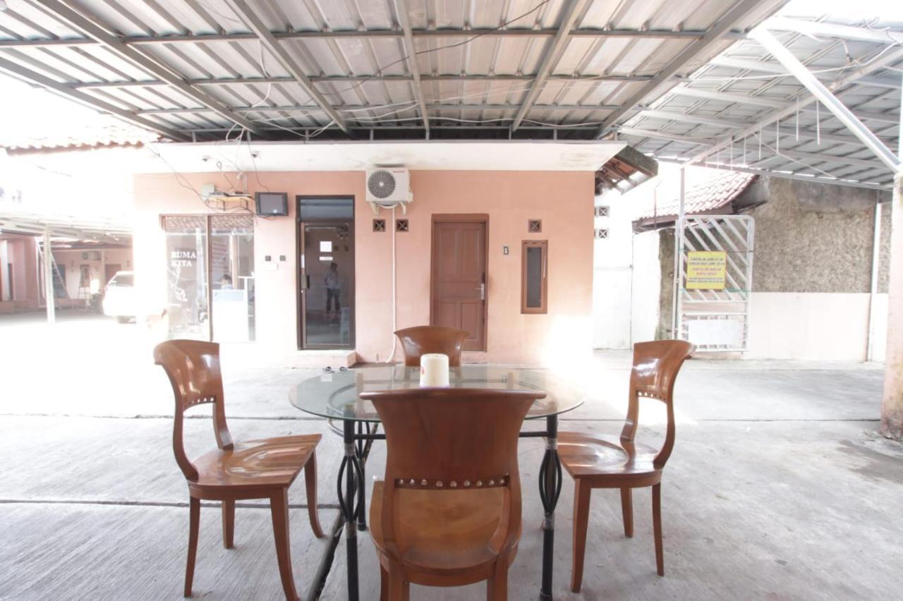 Oyo 91490 Hotel Rumah Kita Cirebon Ngoại thất bức ảnh